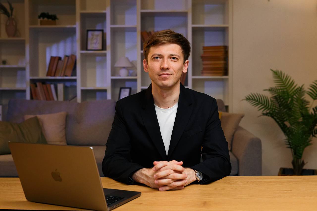 Author Artem Sahaidak